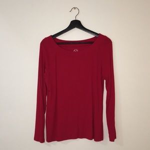 Red long sleeve shirt✨